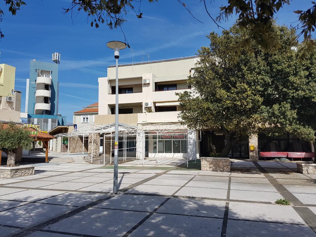 City Center Apartments Novaglia Esterno foto